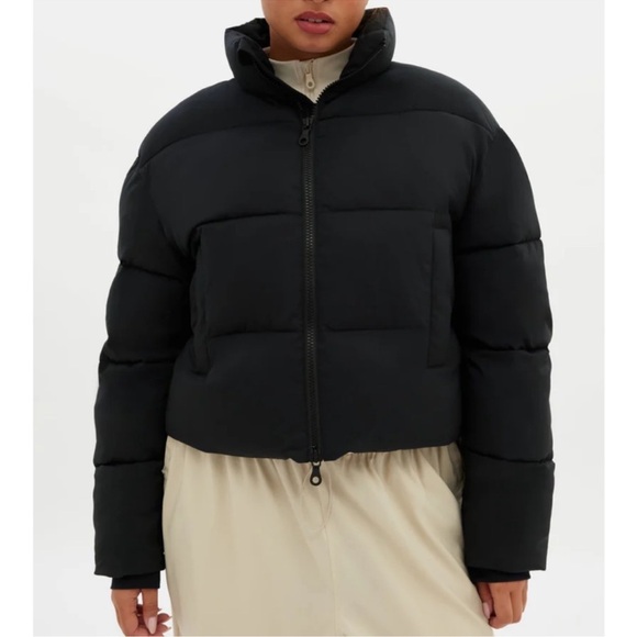 NWT Girlfriend Collective Black Recycled materials Puffer coat jacket L - Picture 2 of 12